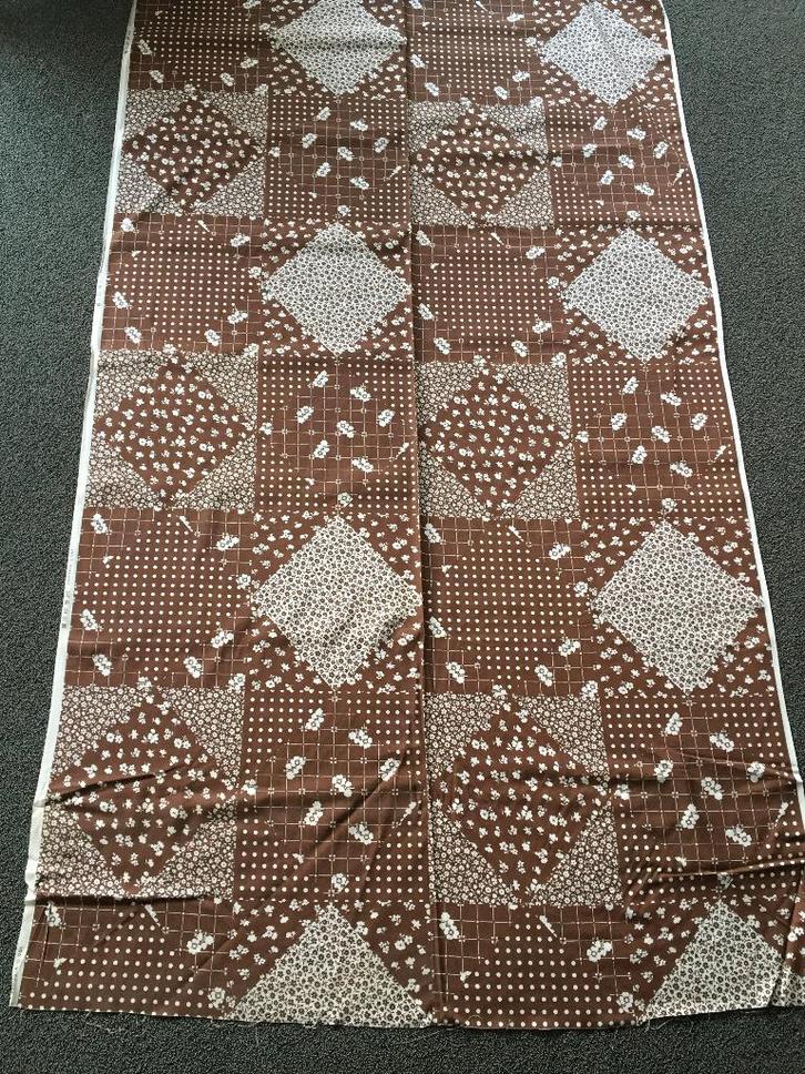 Gordijnstof 120 cm breed retro vintage jaren 70 bruin wit, Hobby en Vrije tijd, Stoffen en Lappen, Nieuw, Overige materialen, 30 tot 120 cm