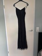 Elegante zwarte avondjurk, Antiek en Kunst, Curiosa en Brocante, Ophalen of Verzenden