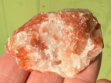 Rode calciet uit Mexico mineralen beschikbaar voor biedingen