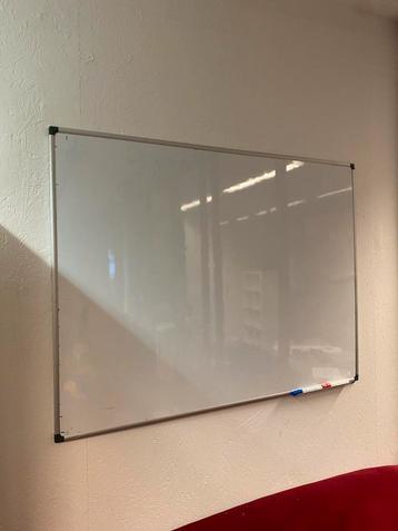 Whiteboard beschikbaar voor biedingen
