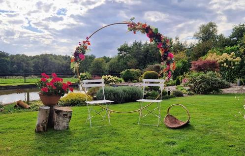 Backdrop met bloemen huren / bloemenboog trouwen huwelijk, Hobby en Vrije tijd, Feestartikelen | Verhuur, Zo goed als nieuw, Geboorte of Huwelijk
