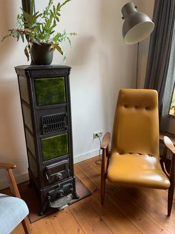 Zwitserse tegelkachel beschikbaar voor biedingen