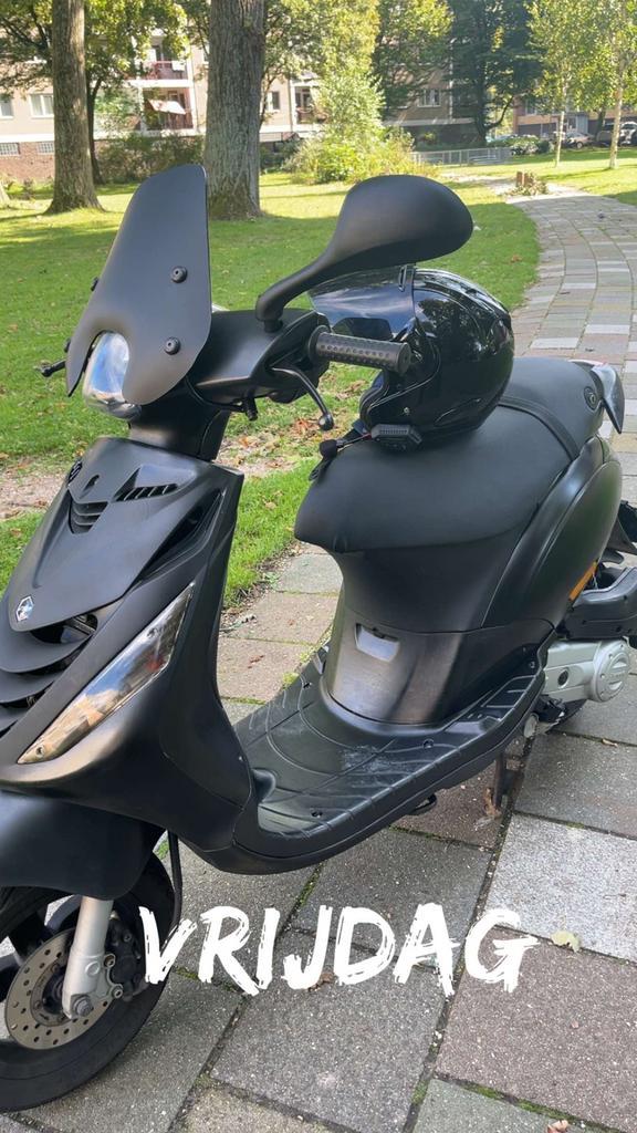 Piaggio Zip 50cc 4 takt, Fietsen en Brommers, Scooters | Piaggio, Gebruikt, Zip, Maximaal 25 km/u, Benzine, Ophalen