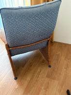 Blauwe fauteuil met rieten details, Huis en Inrichting, Fauteuils, Minder dan 75 cm, Riet of Rotan, Ophalen of Verzenden, Zo goed als nieuw