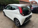 Toyota Aygo 1.0 VVT-i X-PLAY AUTOMAAT|CARPLAY/CAMERA | TEAM/, Gebruikt, 4 stoelen, Wit, Bedrijf