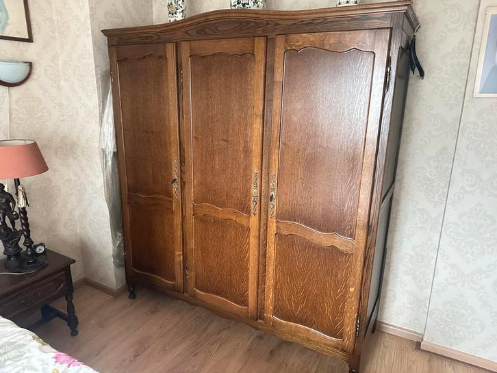 Eiken Linnenkast - 3 Deurs, Huis en Inrichting, Kasten | Kledingkasten, Gebruikt, 200 cm of meer, 150 tot 200 cm, 50 tot 75 cm