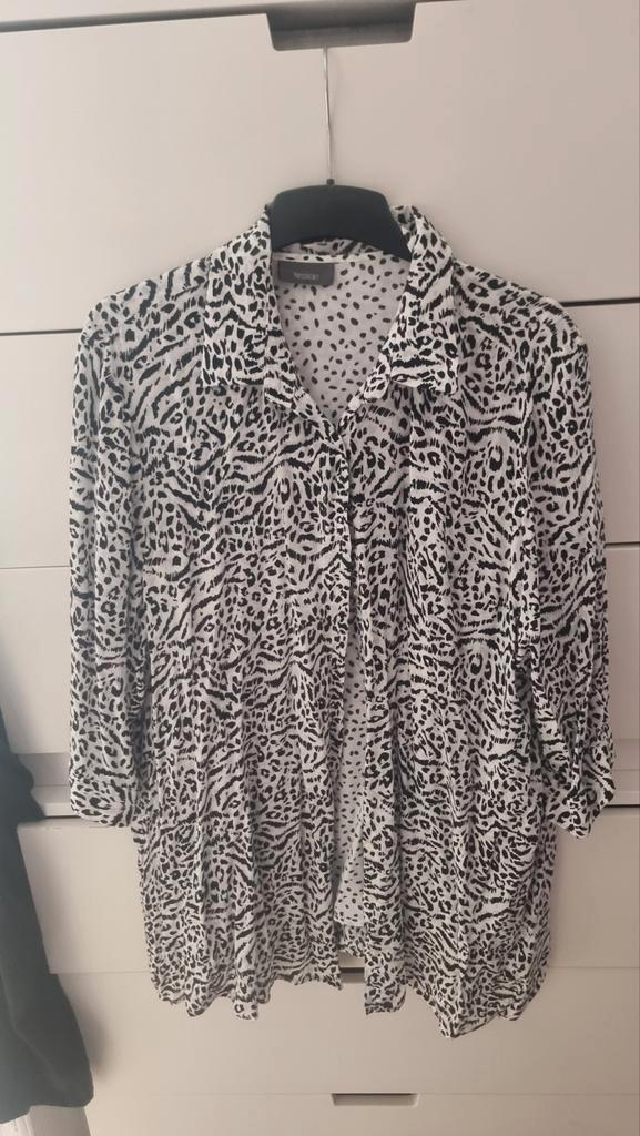 Blouse 4XL met print en 3/4 mouwen, Kleding | Dames, Blouses en Tunieken, Zo goed als nieuw, Maat 46/48 (XL) of groter, Zwart