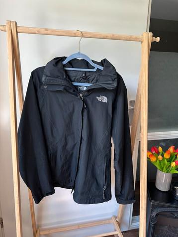 Medium north face windbreaker beschikbaar voor biedingen