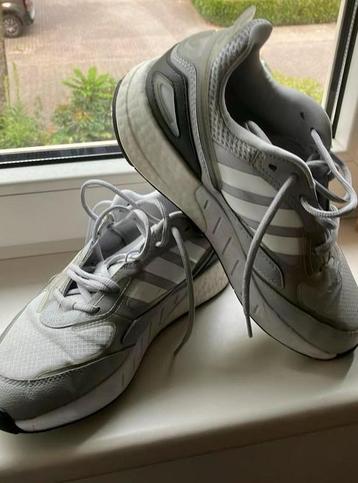 ADIDAS maat 44 beschikbaar voor biedingen