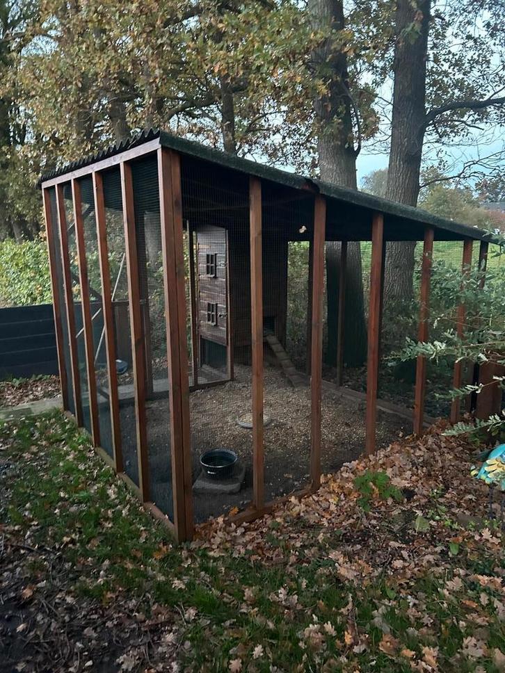 Kippenhok met ruime ren, Dieren en Toebehoren, Pluimvee | Toebehoren, Zo goed als nieuw, Kippenhok of Kippenren, Ophalen