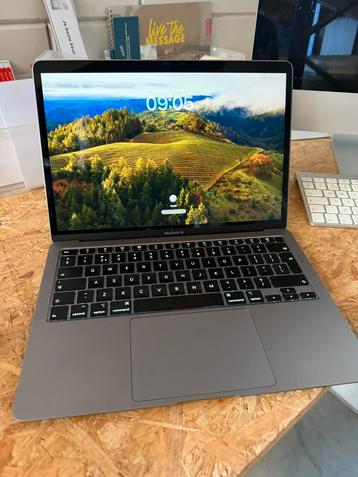 MacBook Air 13-inch (A2179) – Space Gray – 8GB / 512GB SSD beschikbaar voor biedingen