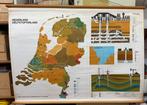 Vintage Schoolkaart Nederland delfstoffenland, Antiek en Kunst, Antiek | Schoolplaten, Ophalen of Verzenden, Aardrijkskunde