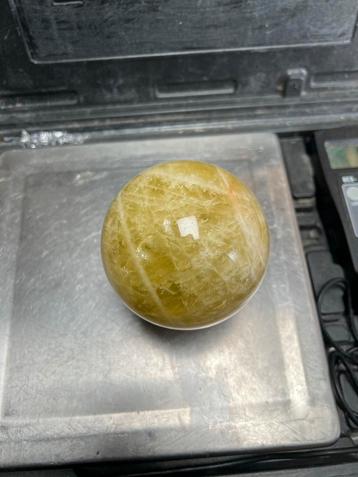 Citrien Quartz Bol - 1060 Gram beschikbaar voor biedingen