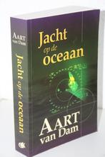Aart van Dam - Jacht op de Oceaan (2008, slappe kaft), Boeken, Ophalen of Verzenden, Algemeen, Tweede Wereldoorlog, Gelezen
