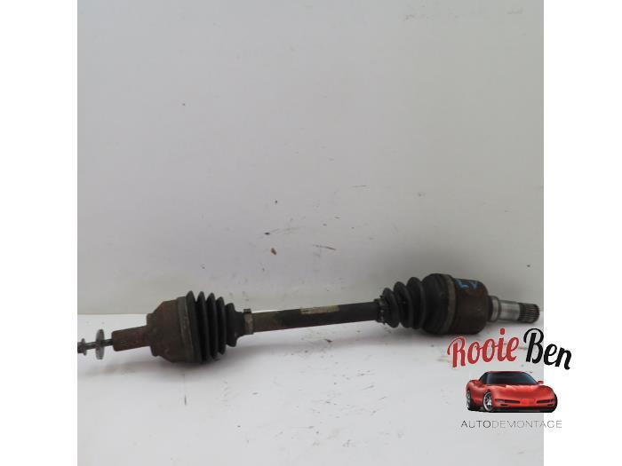 Aandrijfas links-voor van een Volvo V50, Auto-onderdelen, Remmen en Aandrijving, Volvo, Gebruikt, 3 maanden garantie, Ophalen of Verzenden