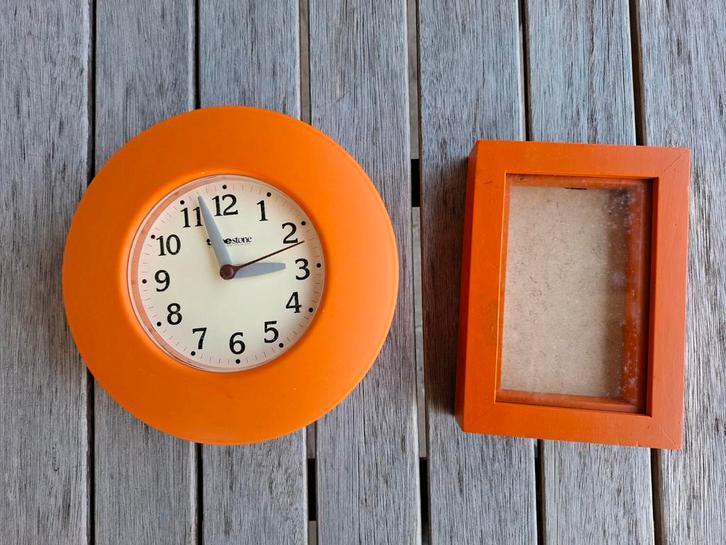 Oranje Klok & Fotolijst - Kleurrijk Duo, Huis en Inrichting, Woonaccessoires | Klokken, Gebruikt, Wandklok, Analoog, Ophalen of Verzenden