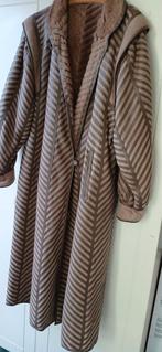 Mooie lange mantel in zeer goede staat en warm, Ophalen of Verzenden, Zo goed als nieuw, Maat 42/44 (L)