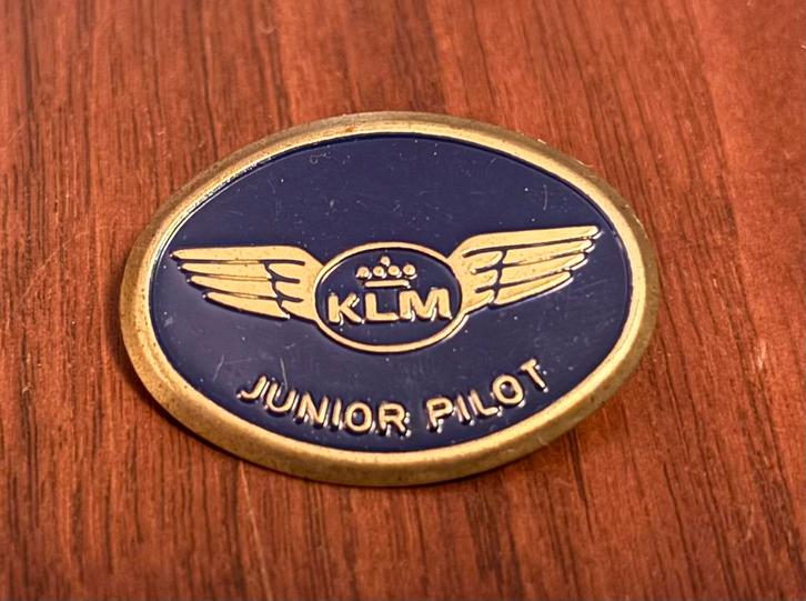 KLM Junior Pilot speldje – origineel vintage embleem, Verzamelen, Luchtvaart en Vliegtuigspotten, Gebruikt, Overige typen, Ophalen of Verzenden
