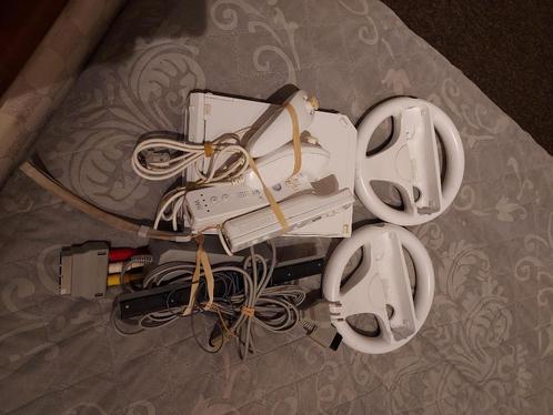 Grote Lot WII's met toebehoren, Spelcomputers en Games, Spelcomputers | Nintendo Wii, Zo goed als nieuw, Met 2 controllers, Met games