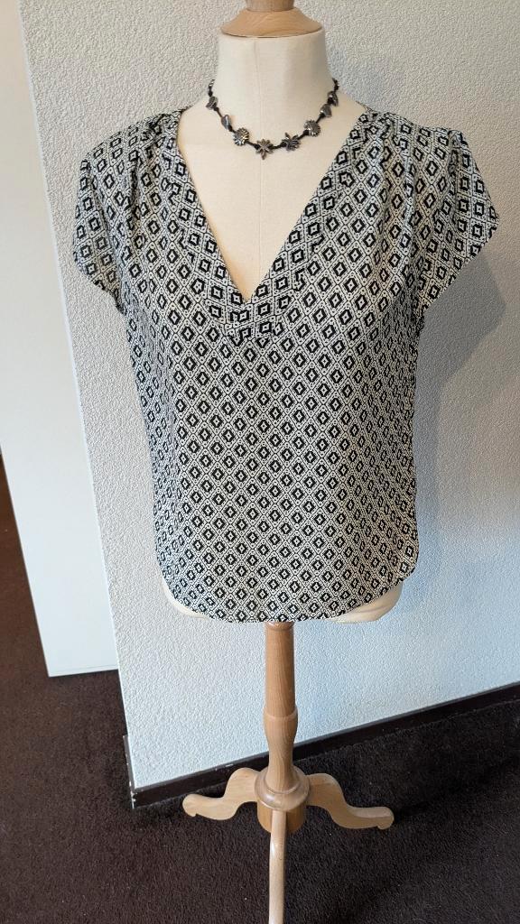 H&M - zwart wit topje - maat 36, Kleding | Dames, Tops, Zo goed als nieuw, Maat 36 (S), Wit, Korte mouw, Verzenden