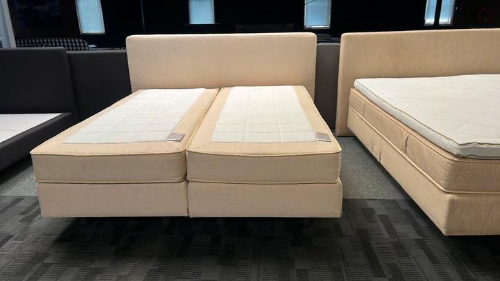 Auping boxspring met Cresto matrassen 180 x 200, Huis en Inrichting, Slaapkamer | Matrassen en Bedbodems, Zo goed als nieuw, 180 cm
