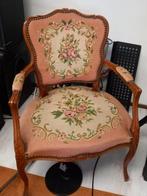 Prachtig geborduurd stoeltje, Antiek en Kunst, Ophalen of Verzenden