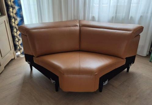 Luxe hoekelement Angel Cerda – Type Madrid (Camelkl, Huis en Inrichting, Banken | Sofa's en Chaises Longues, Nieuw, Leer, Ophalen