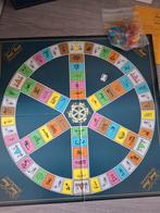 Triviant trivial pursuit tweede genus editie, Hobby en Vrije tijd, Gezelschapsspellen | Bordspellen, Ophalen of Verzenden, Zo goed als nieuw