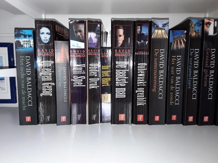 David Baldacci Boekenpakket Met 39 Boeken, Boeken, Thrillers, Zo goed als nieuw, Europa overig, Ophalen of Verzenden