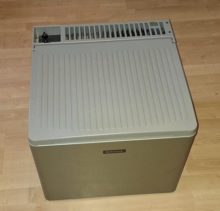 Camp koelkast 41L gas/elek12-220v, Caravans en Kamperen, Koelboxen, Gebruikt, Koelbox, Elektrisch, Ophalen