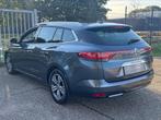 Renault Mégane Estate 1.6 E-Tech Plug-In Hybrid 160 Intens, 77 km/l, Gebruikt, 4 cilinders, Lichtsensor