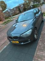 BMW 1-Serie 116I 100KW 5DR Aut8 2012 Grijs, 65 €/maand, Zwart, 4 cilinders, 650 kg