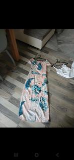 Vrolijke jurk met bladeren, Nieuw, Ophalen of Verzenden, Roze, Maat 36 (S)