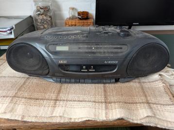 Akai draagbare radio  beschikbaar voor biedingen