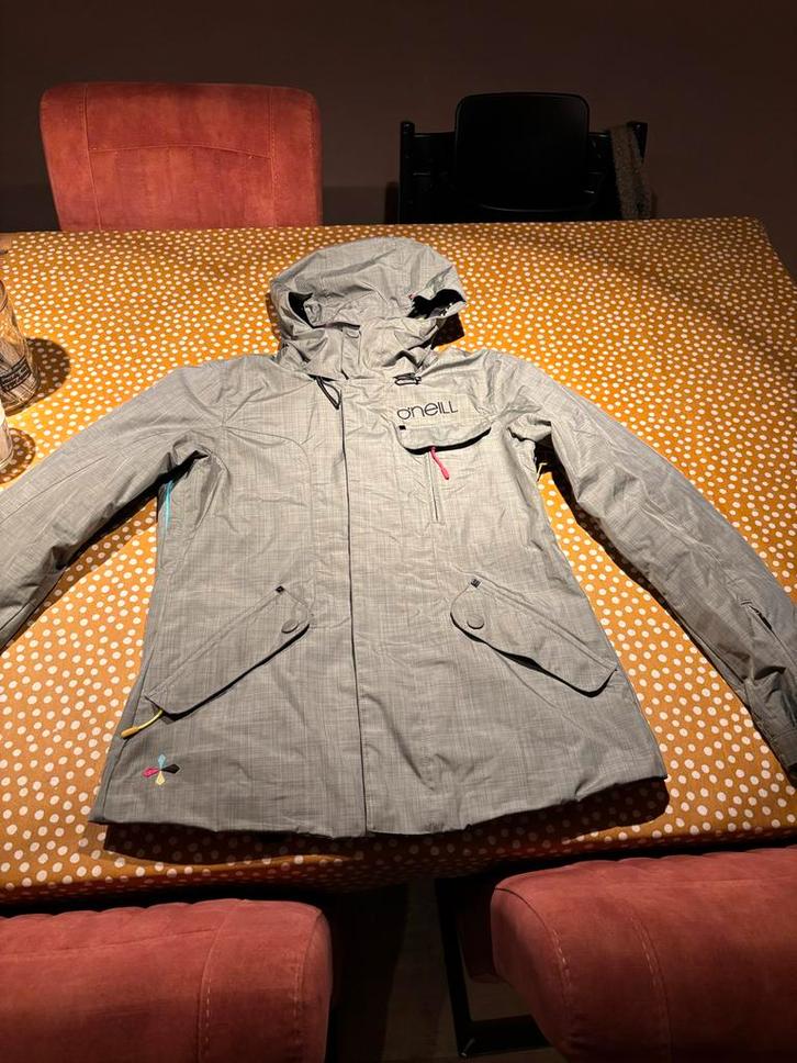 O'Neill Ski Jas maat S. Klaar voor de Piste!, Kleding | Dames, Wintersportkleding, Zo goed als nieuw, Jack, Maat 36 (S), Ophalen of Verzenden