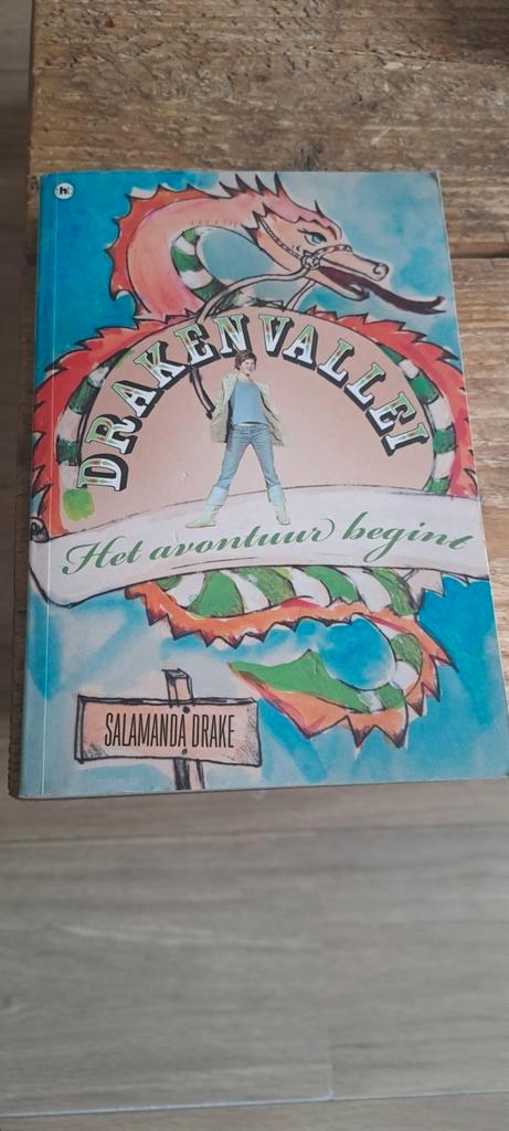 Salamanda Drake - Drakenvallei, Boeken, Kinderboeken | Jeugd | onder 10 jaar, Zo goed als nieuw, Ophalen of Verzenden