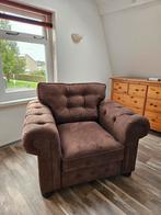 Chesterfield Fauteuil - Suède, Huis en Inrichting, Fauteuils, Ophalen, 100 tot 125 cm, Chesterfield, 125 cm of meer