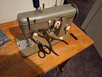 Pfaff 230 Vintage Naaimachine met Tafel, Ophalen of Verzenden