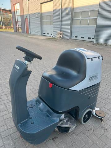 Schrobmachine Nilfisk BR 752  beschikbaar voor biedingen