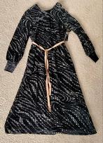Prachtige jurk van Summum Woman, maat 38, Kleding | Dames, Ophalen of Verzenden, Zo goed als nieuw, Maat 38/40 (M), Onder de knie