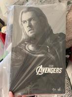 Hot Toys Avengers Thor 1/6 Actiefiguur, Ophalen of Verzenden, Nieuw, Film, Actiefiguur of Pop
