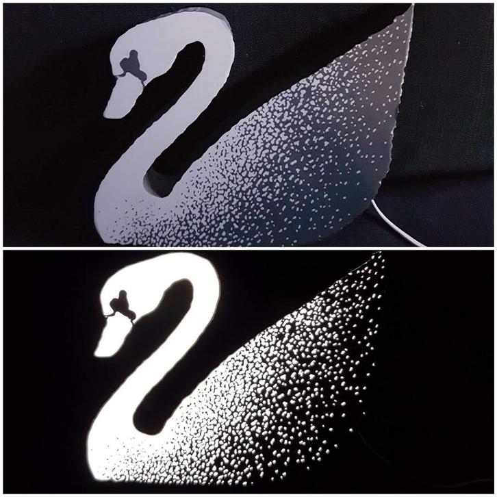 Swarovski zwaan met licht., Verzamelen, Merken en Reclamevoorwerpen, Gebruikt, Reclamebord, Ophalen of Verzenden