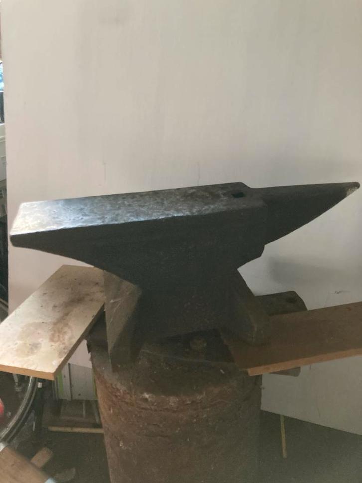 Groot Aambeeld - Smederij Gereedschap, Antiek en Kunst, Antiek | Gereedschap en Instrumenten, Ophalen of Verzenden