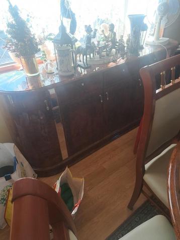 Dressoir met spiegel hoogglans  beschikbaar voor biedingen