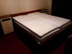 Te koop Auping elektrische bed met twee nachtkasje., Huis en Inrichting, Slaapkamer | Bedden, 180 cm, Bruin, Zo goed als nieuw