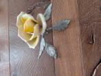 Vintage capodimonte porseleinen roos messing bladeren, Antiek en Kunst, Antiek | Keramiek en Aardewerk, Ophalen of Verzenden