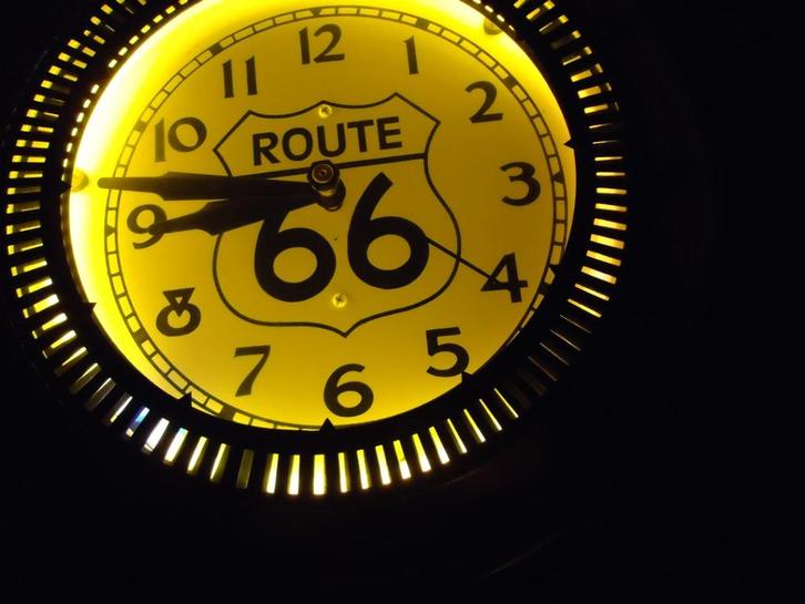 spinner klok route 66, Huis en Inrichting, Woonaccessoires | Klokken, Nieuw, Wandklok, Analoog, Ophalen of Verzenden