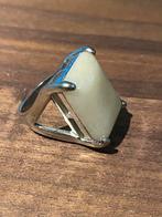 Vintage ring, Sieraden, Tassen en Uiterlijk, Ringen, Verzenden, 19 tot 20, Zo goed als nieuw, Met edelsteen