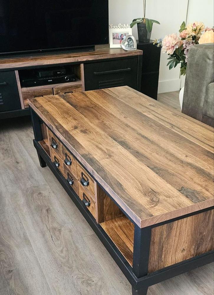 Industriele salontafel, Huis en Inrichting, Tafels | Salontafels, Zo goed als nieuw, Minder dan 50 cm, 50 tot 100 cm, 100 tot 150 cm