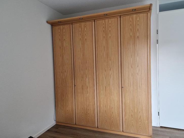 kledingkast, Huis en Inrichting, Kasten | Kledingkasten, Gebruikt, 200 cm of meer, 200 cm of meer, 50 tot 75 cm, Met deur(en)